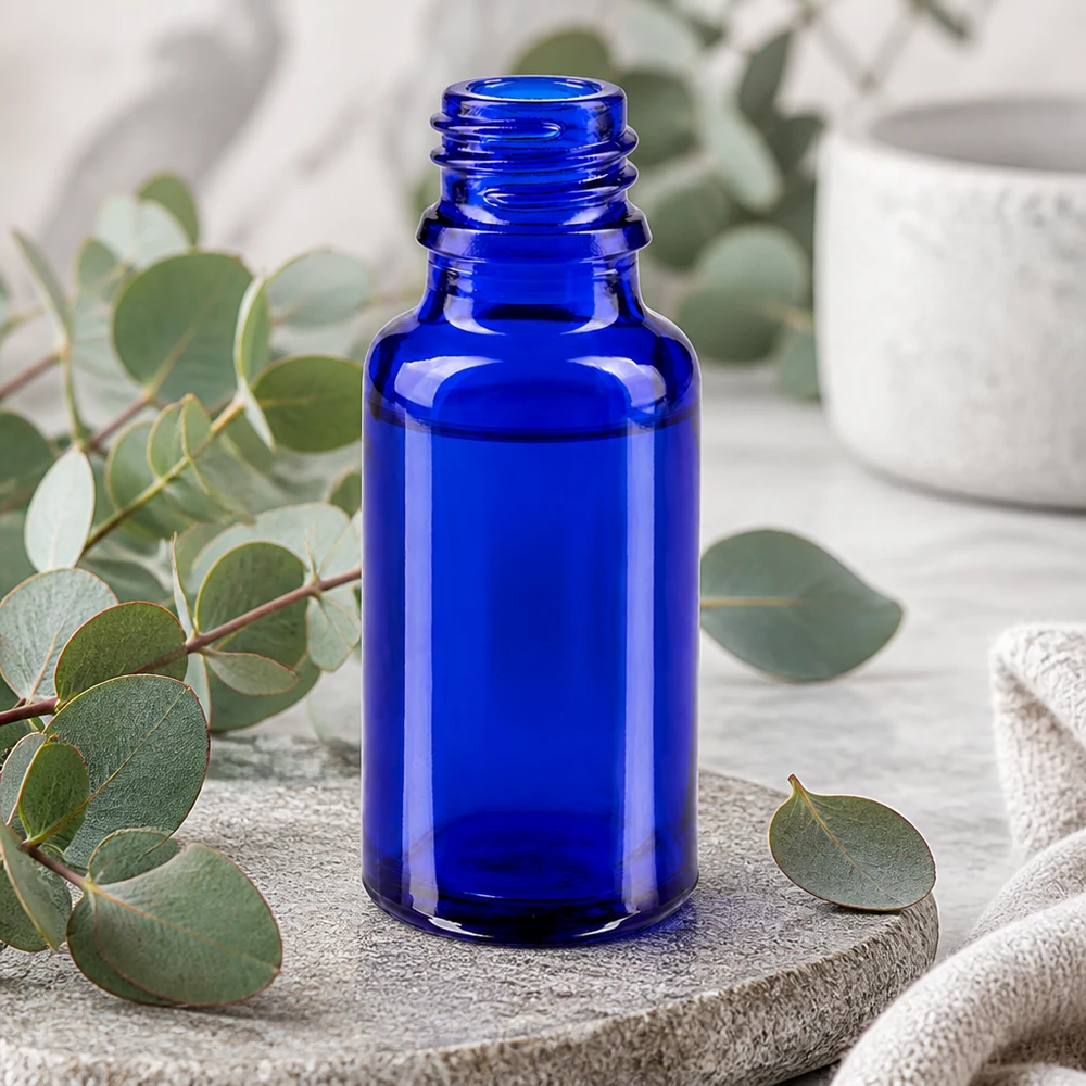 20ml blaue Apothekenflasche aus ApoGlas für professionellen Einsatz in Pharmazie und Kosmetik